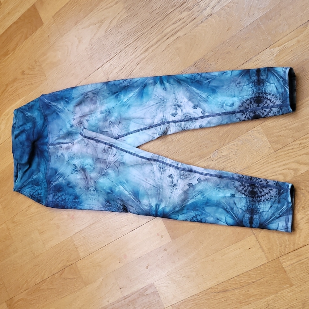 Evolution and Creation Size S Blue Leggings